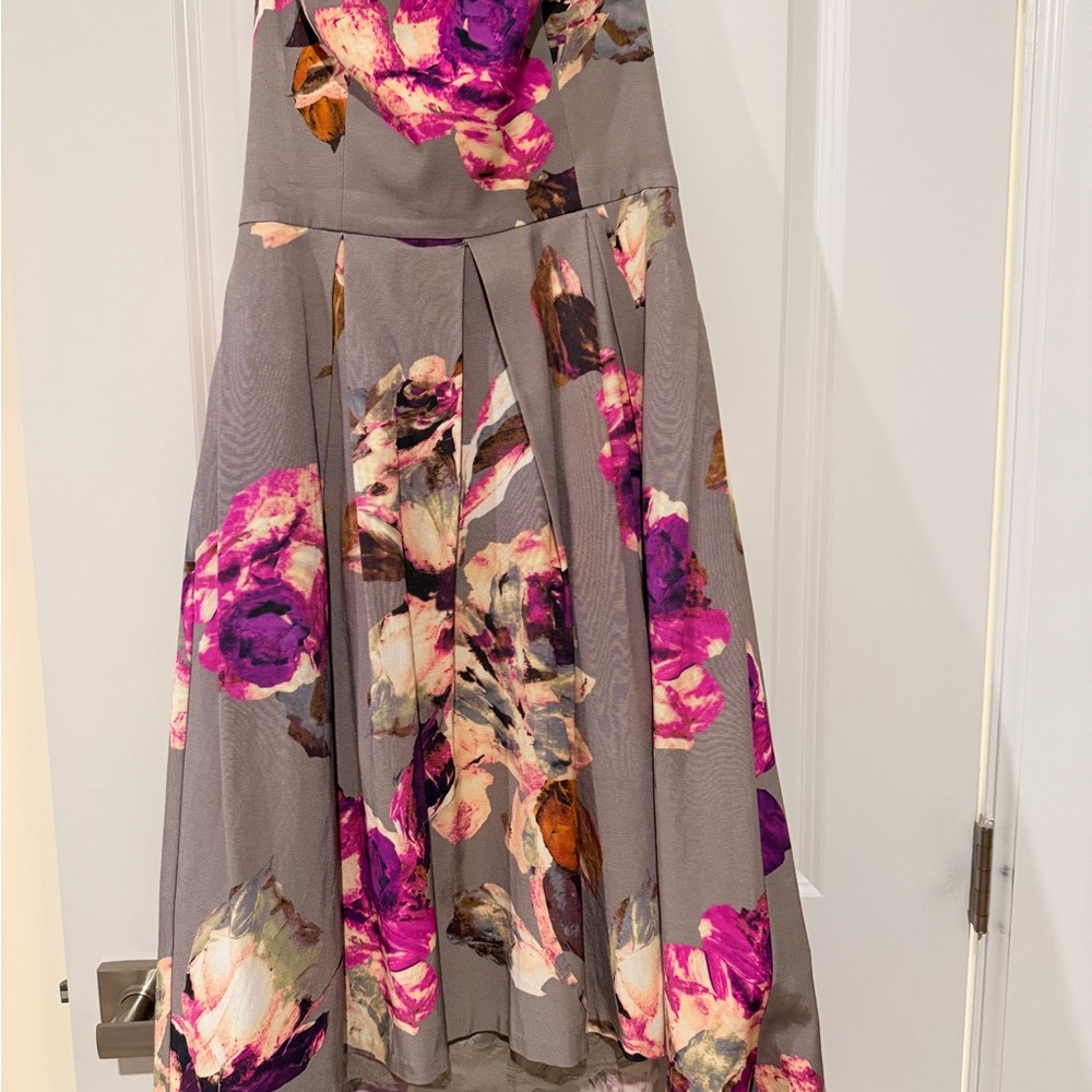 Beautiful Trina Turk Strapless Flower Dress